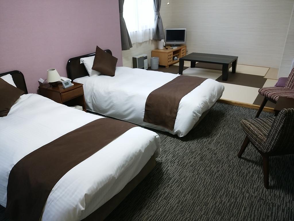 Resort Inn North Country Furano Exterior photo